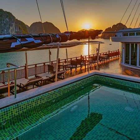 Heritage Line Ylang Cruise - Halong Bay & Lan Ha Bay Ха Лонг Екстериор снимка