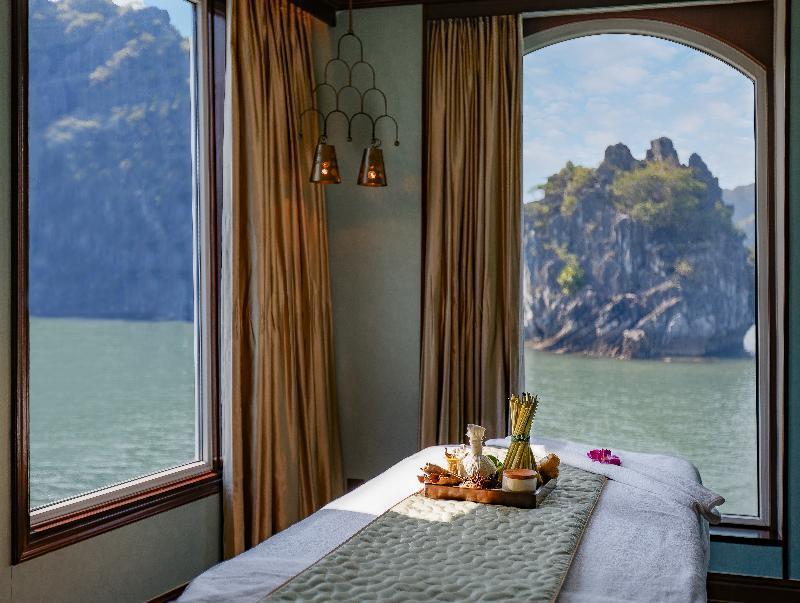 Heritage Line Ylang Cruise - Halong Bay & Lan Ha Bay Ха Лонг Екстериор снимка