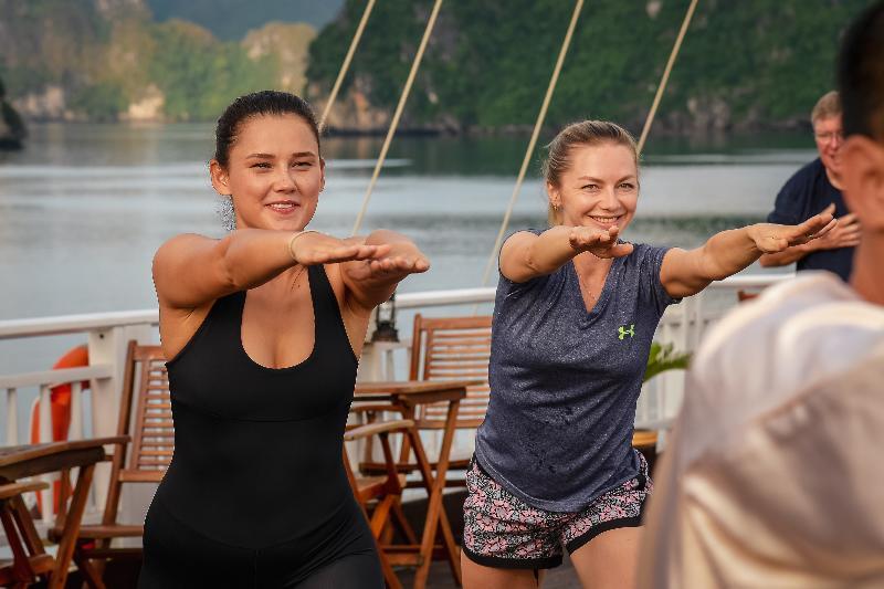Heritage Line Ylang Cruise - Halong Bay & Lan Ha Bay Ха Лонг Екстериор снимка