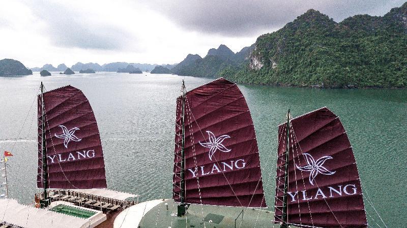 Heritage Line Ylang Cruise - Halong Bay & Lan Ha Bay Ха Лонг Екстериор снимка