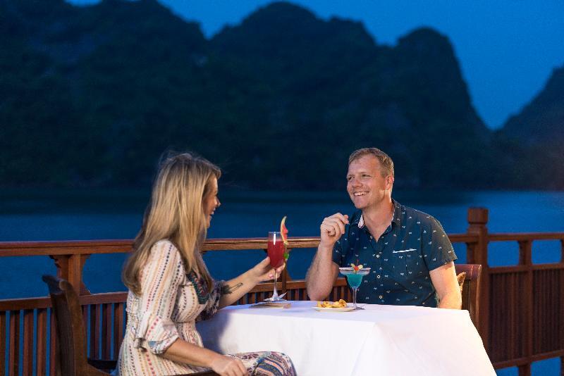 Heritage Line Ylang Cruise - Halong Bay & Lan Ha Bay Ха Лонг Екстериор снимка