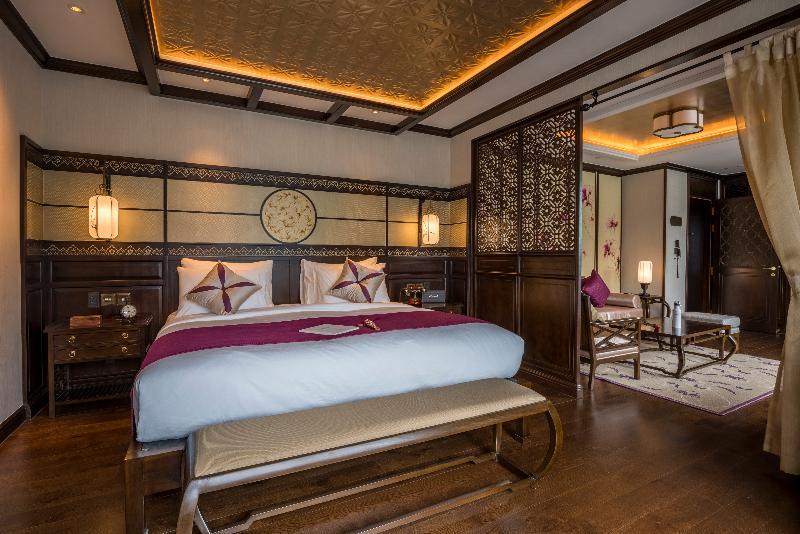Heritage Line Ylang Cruise - Halong Bay & Lan Ha Bay Ха Лонг Екстериор снимка
